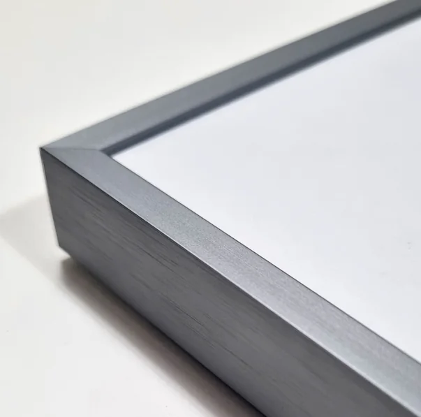 거실 분위기 확 바꾸는 알루미늄 액자 프레임 선택법과 26가지 사이즈 활용 팁