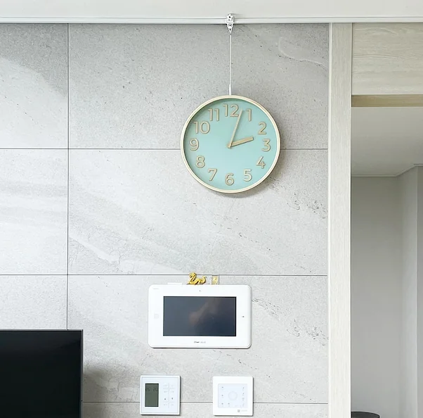 못 자국 걱정 없는 전셋집 인테리어 필수템 무타공 와이어 액자걸이 꼼꼼 리뷰