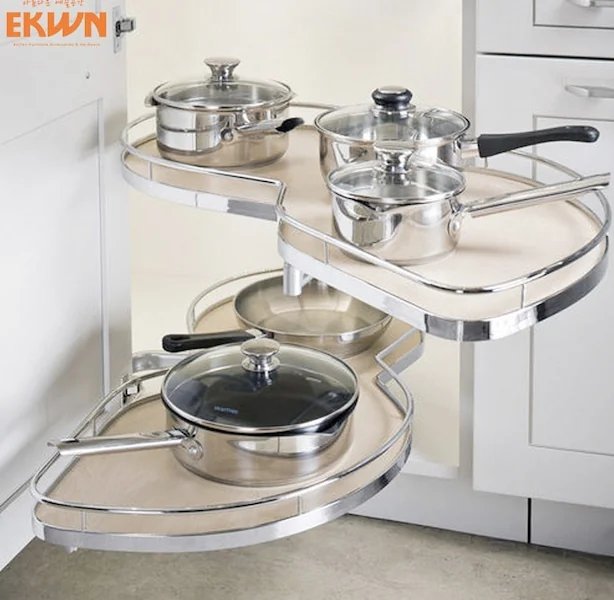 주방 데드스페이스 200% 활용하는 싱크대 하부장 코너 회전선반 설치 가이드