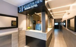 A haven in Munich where the convenience of the station area and sophisticated sensibility coexist.