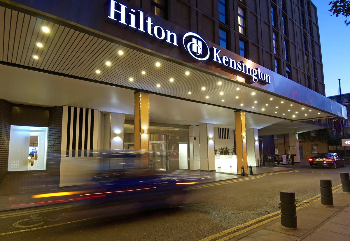 Shopping and transportation are convenient because it is near Westfield Shopping Mall.