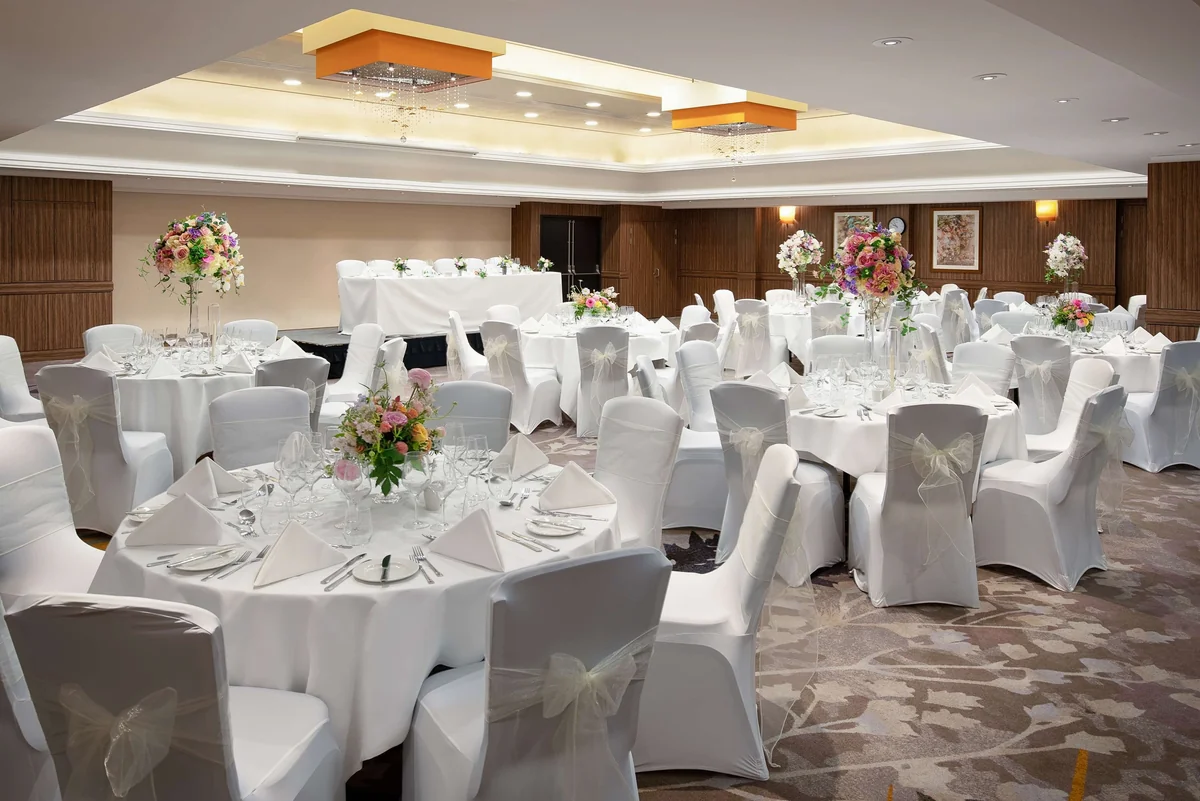 An efficient space for group events considering London prices.