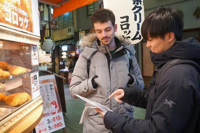 Korokke fried in olive oil for around 200 yen is a must-see on the market tour