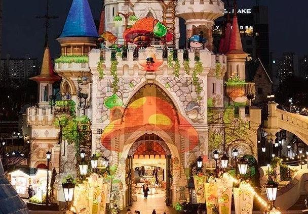 5 minutes from Exit 4 of Jamsil Station, a castle transformed into a fairytale Maple Island