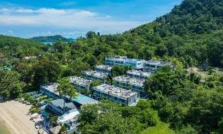 Accommodation with ocean views from all rooms and excellent beach access