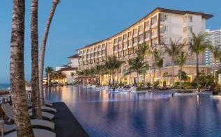 막탄에서 제일 긴 인피니티 풀은 인생샷 무조건 나와요.