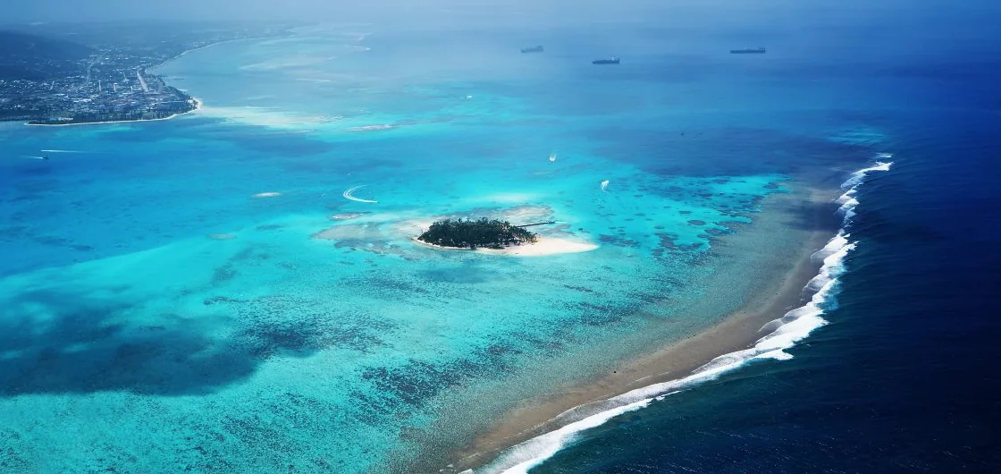 환경세 10달러 아깝지 않게 오전 9시 첫 배로 들어가세요.